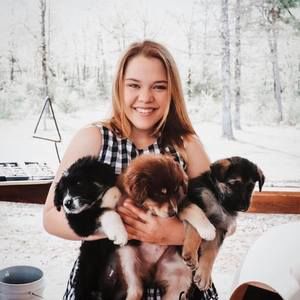 Meet your Posher, Brooke